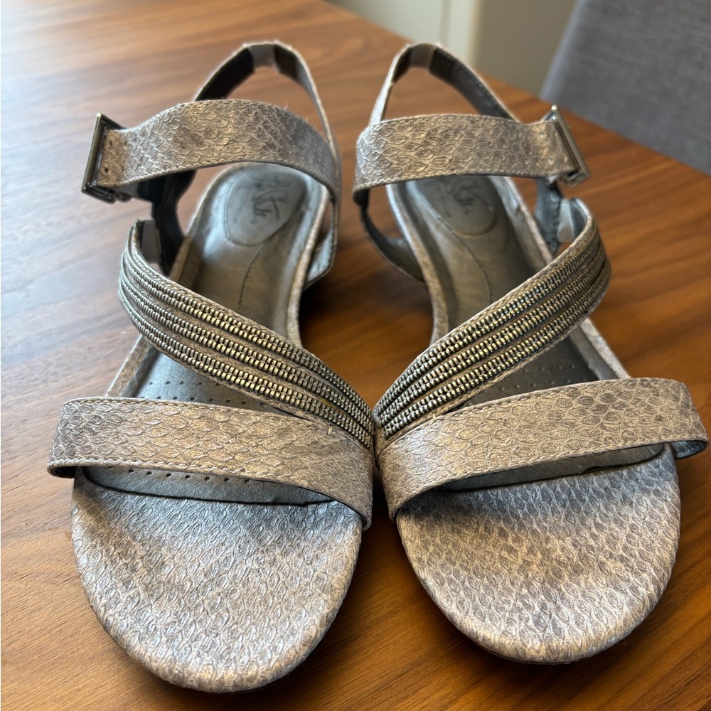 Life Stride Silver Strappy Sandals with Metallic Finish